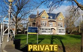 Rijksmonument Hotel De Sprenck - Including Free Private Parking